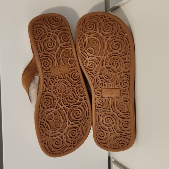 🔻Sheepskin Lined Flip Flops Slippers  by Cloud Nine Sheepskin Women's Size 6 - Picture 7 of 7